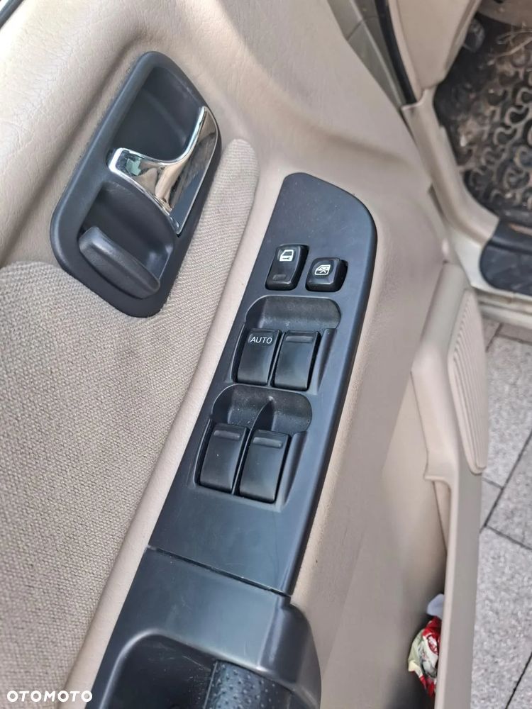 Nissan Terrano - 10