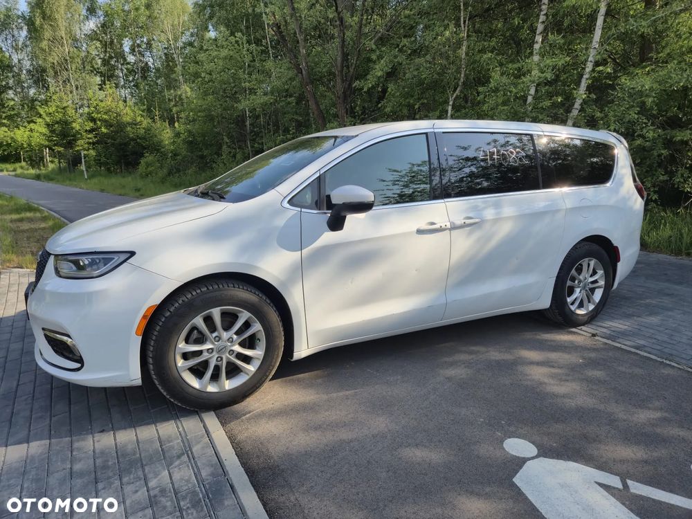 Chrysler Pacifica - 3
