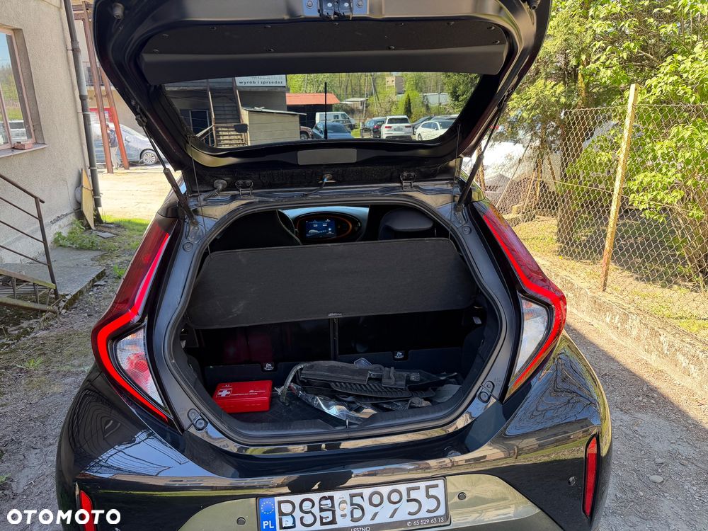 Toyota Aygo X 1.0 VVT-i JBL CVT - 40
