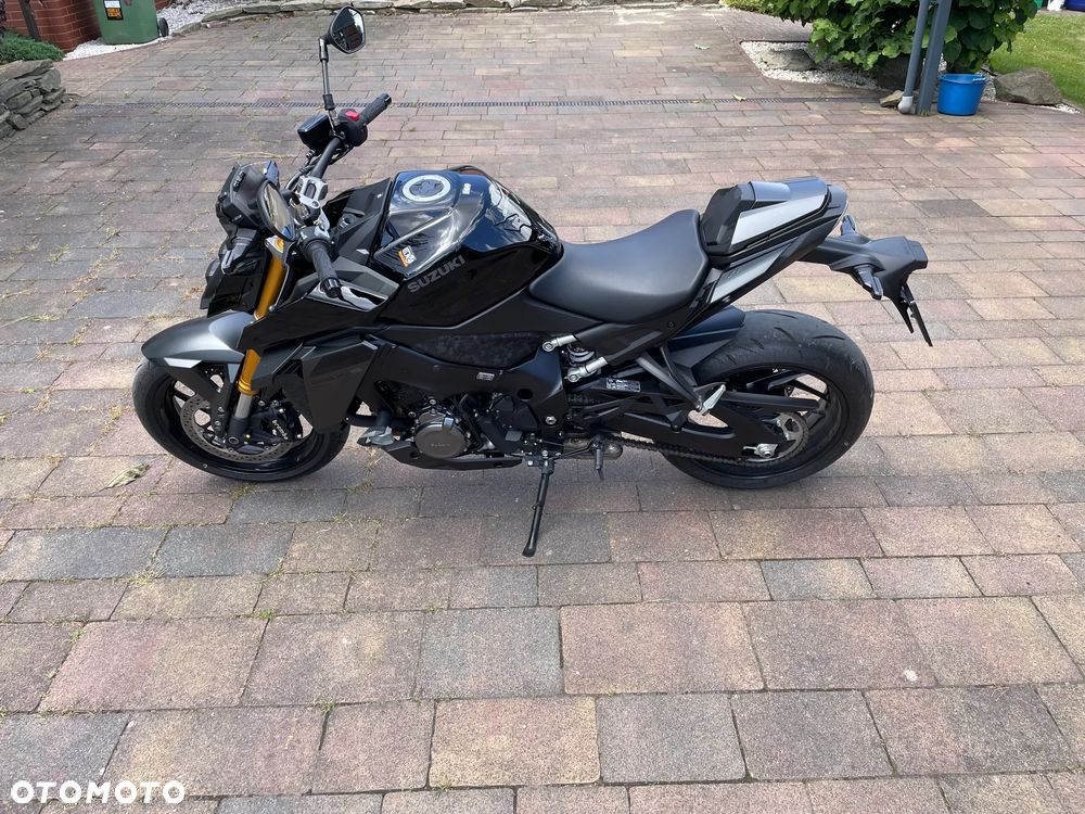 Suzuki GSX 1000 - 2