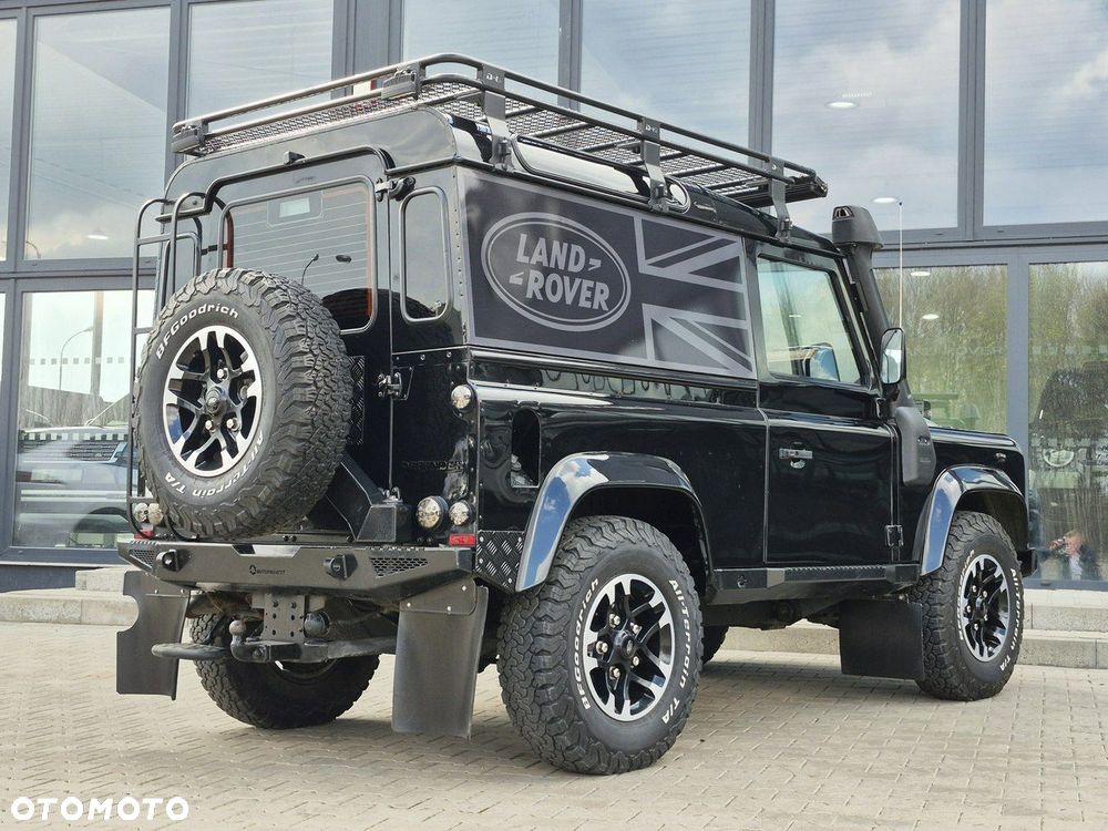 Land Rover Defender 2.2 TD4 E - 12