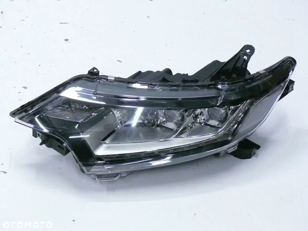 LAMPA PRZEDNIA PRAWA MITSUBISHI OUTLANDER III 2016 LED FULL EU - 1