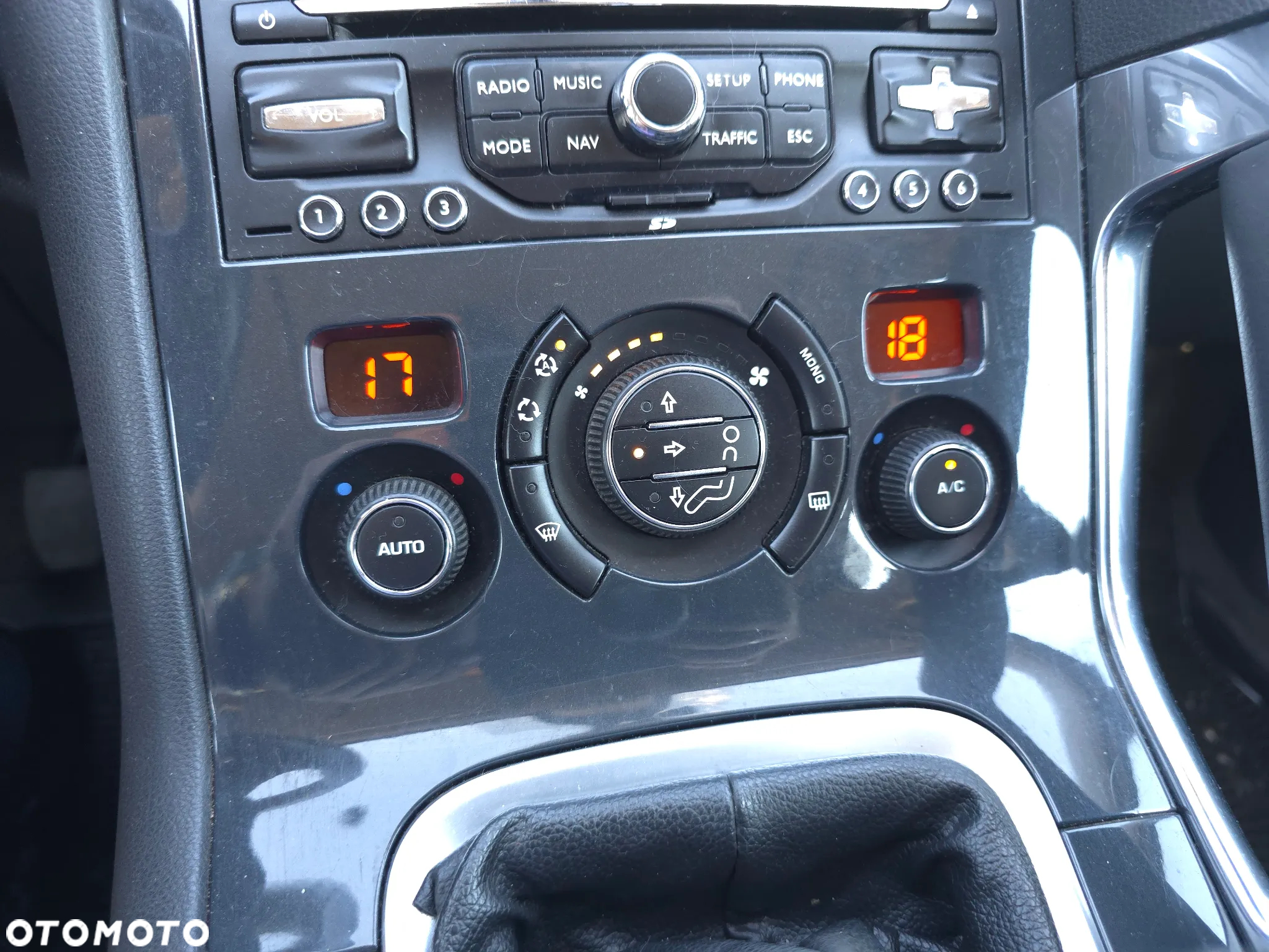 Peugeot 3008 HDi FAP 150 Premium - 27