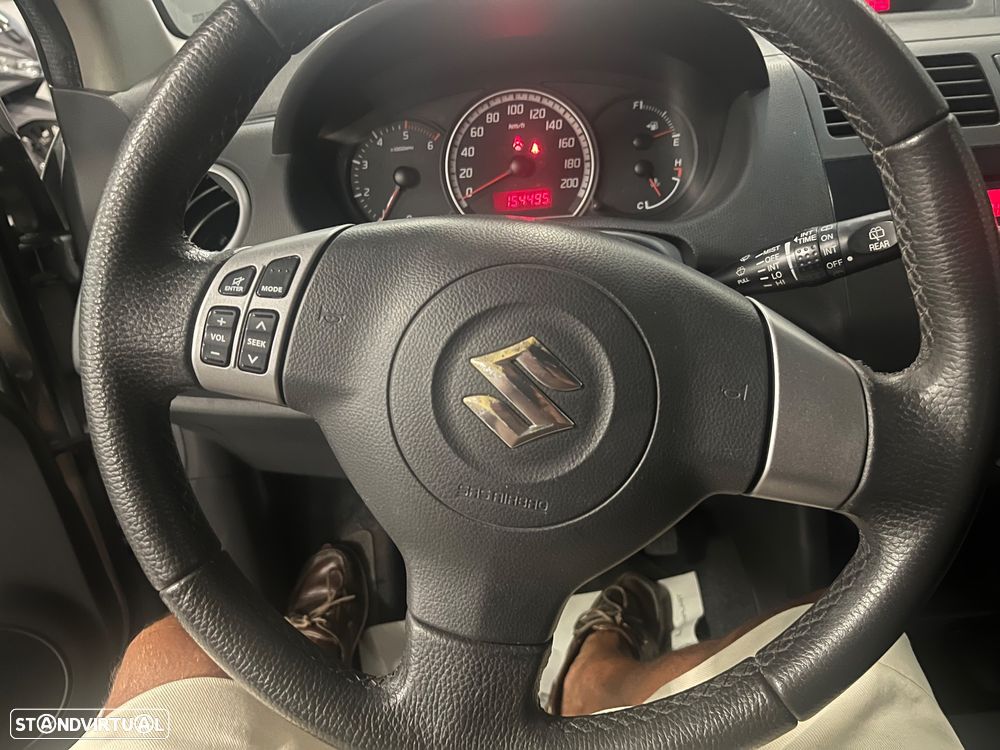Suzuki Swift 1.3 DDiS Sport - 25