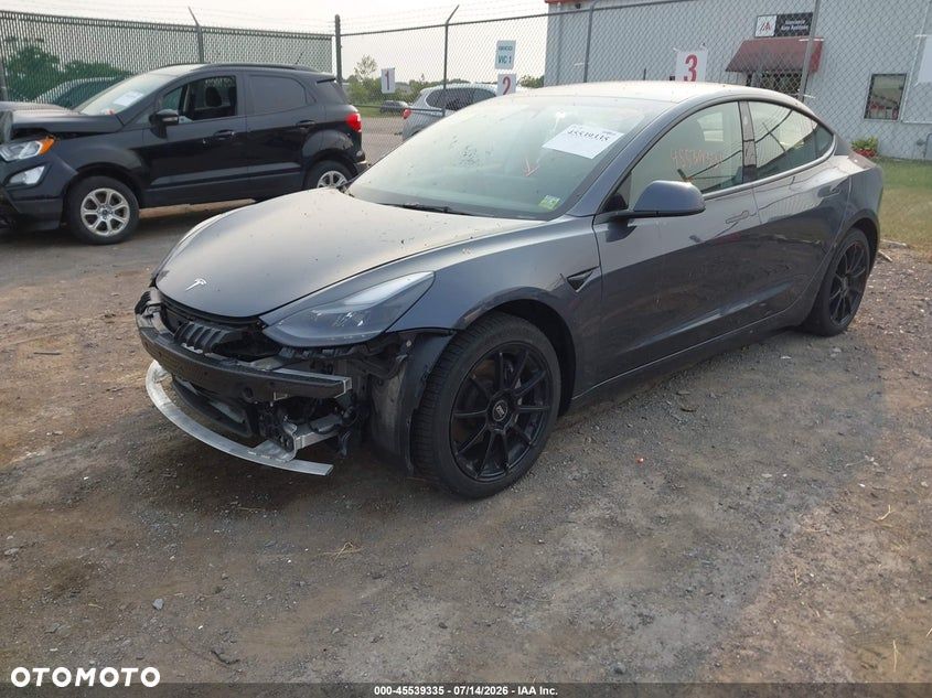 Tesla Model 3 Langstreckenbatterie Allradantrieb Dual Motor - 2