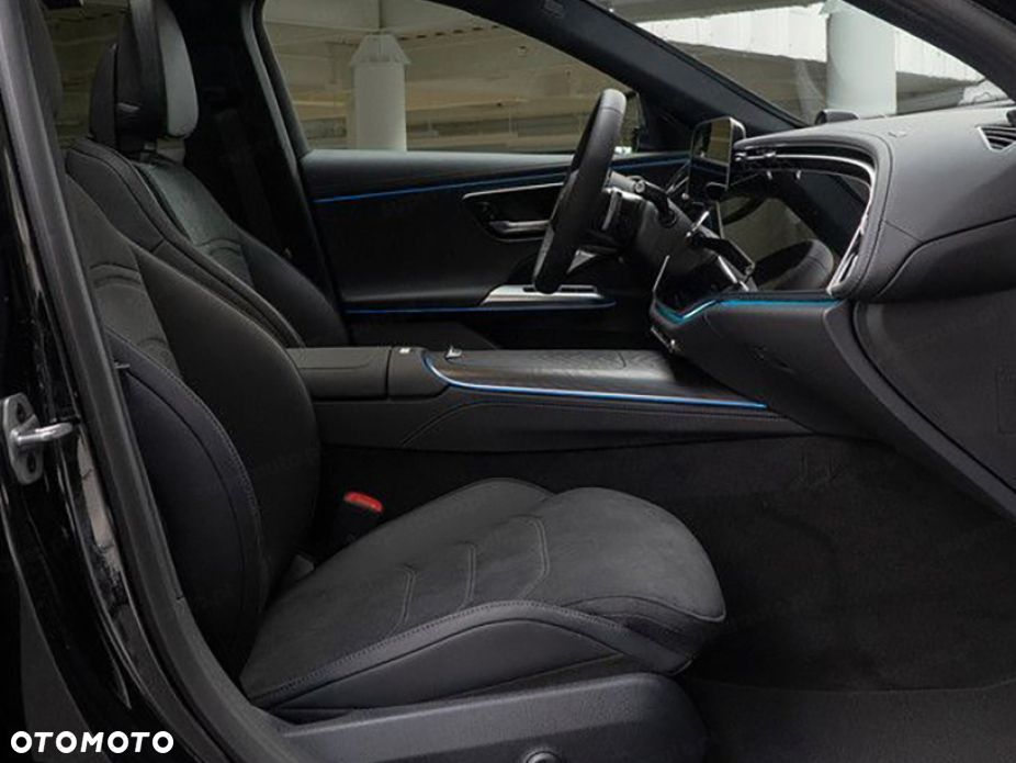 Mercedes-Benz Klasa E 220 d mHEV 4-Matic AMG 9G-Tronic - 8