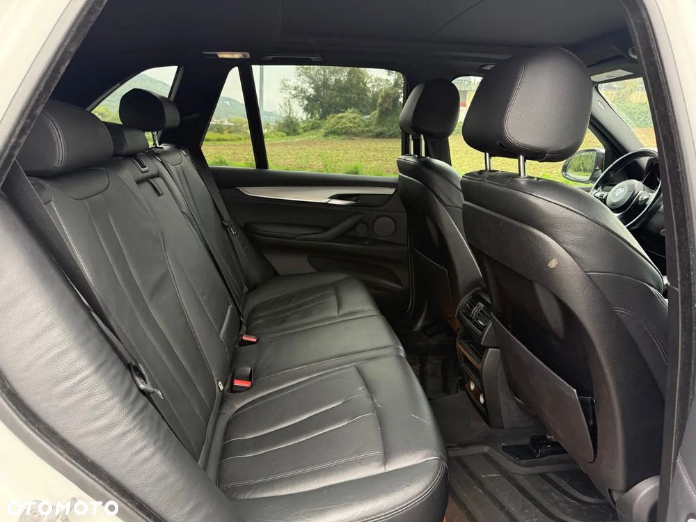BMW X5 xDrive35i - 16