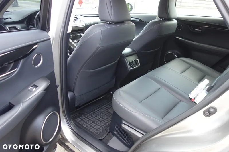 Lexus NX 300 Business Edition AWD - 11