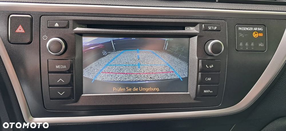 Toyota Auris 1.6 Premium Start - 12