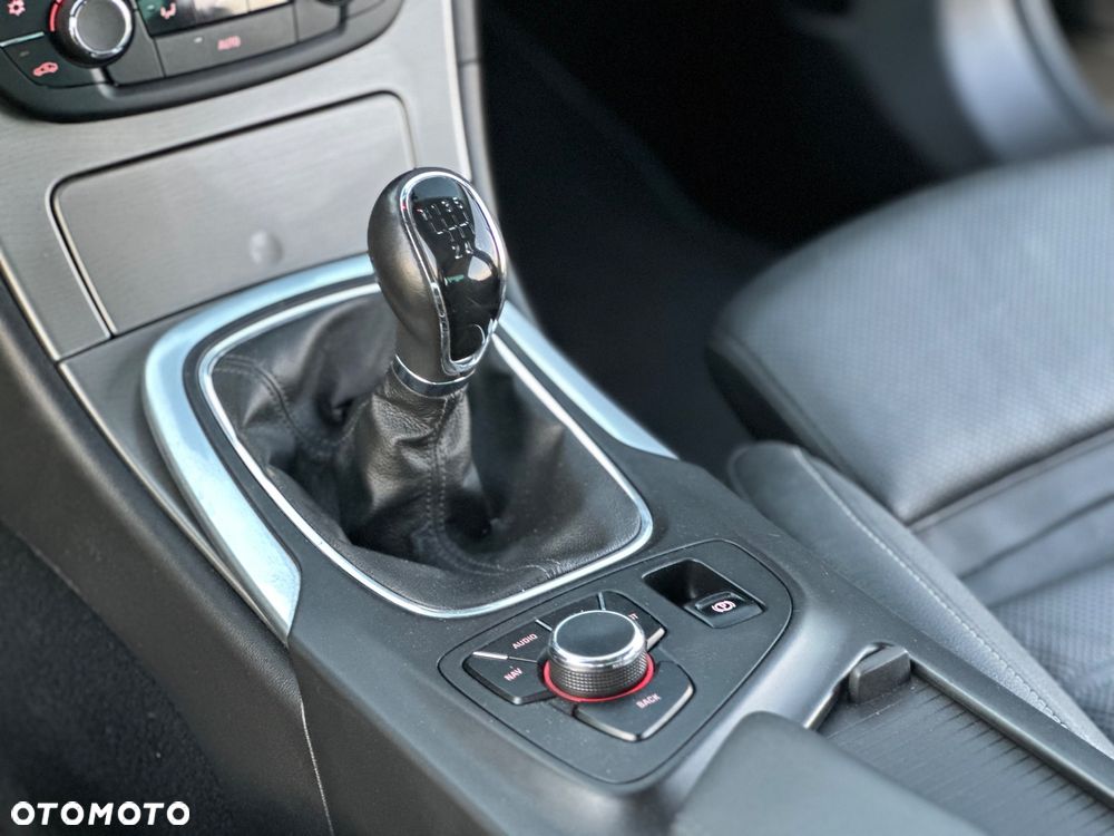 Opel Insignia - 31