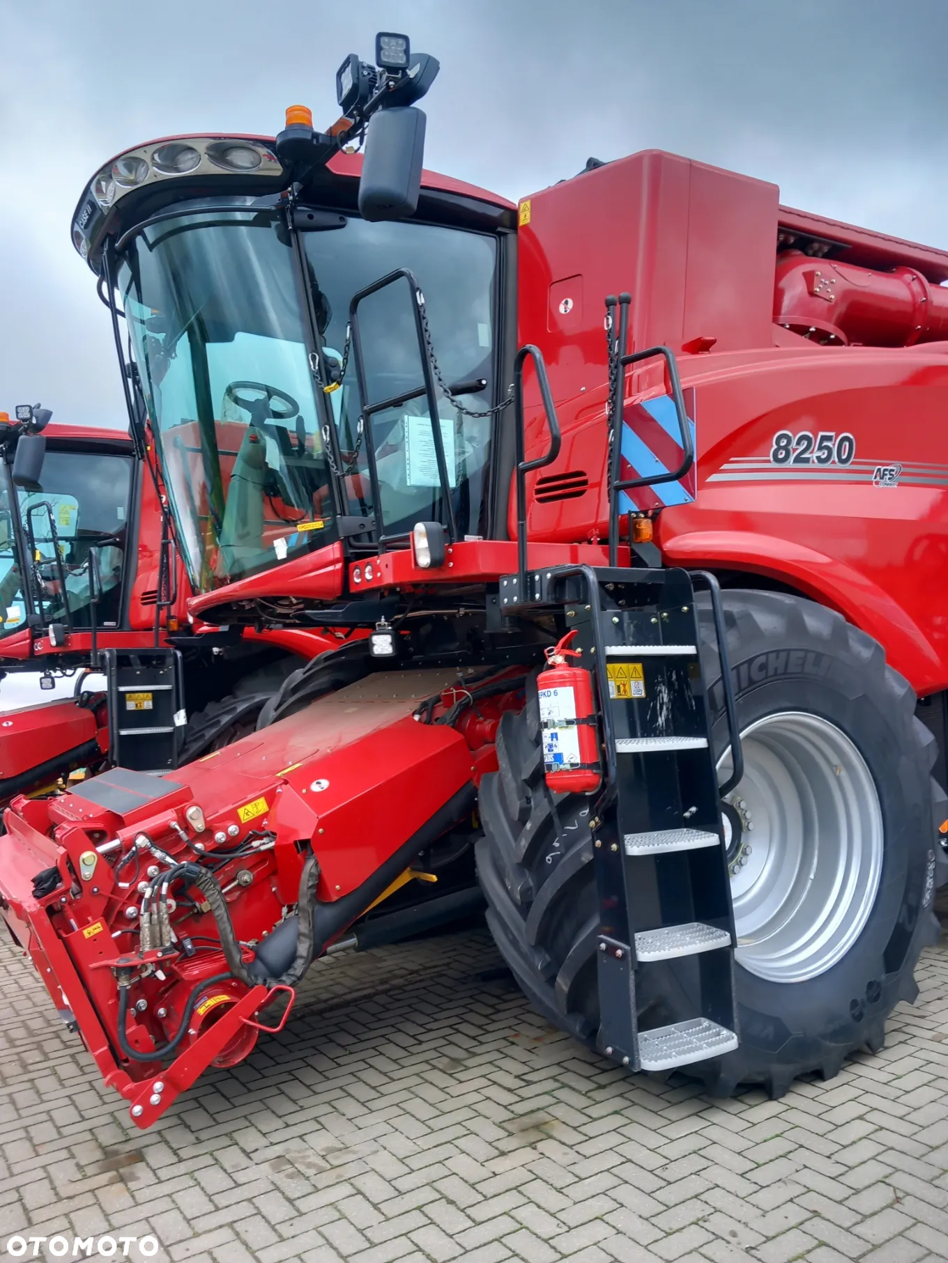 Case IH Axial-Flow 8250 - 12