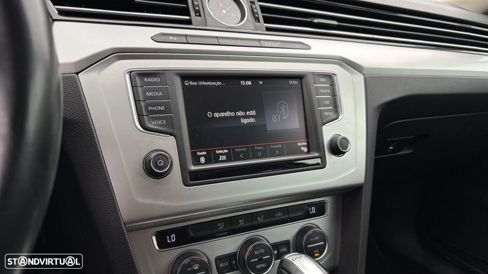 VW Passat Variant 2.0 TDi Highline DSG - 22