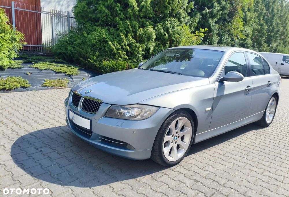 BMW Seria 3 325i - 1