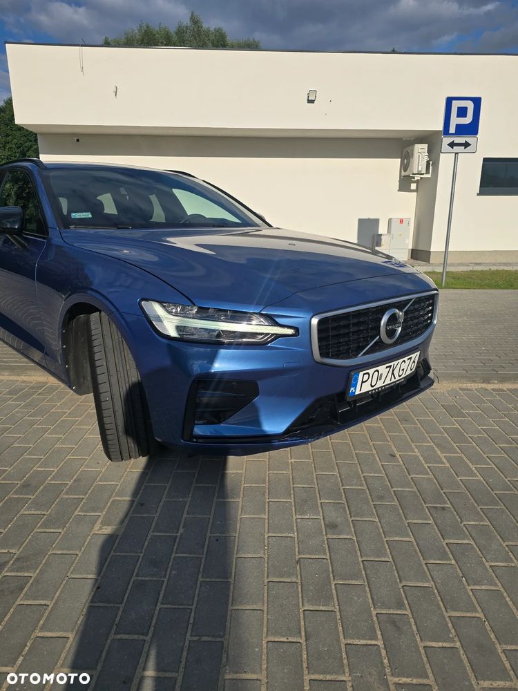 Volvo V60 B5 B AWD R-Design - 3