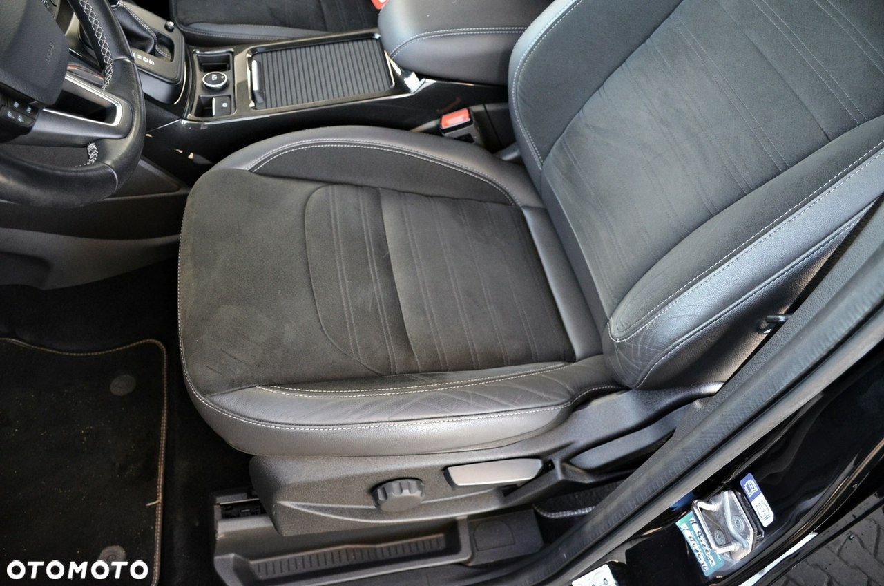 Ford Kuga - 19