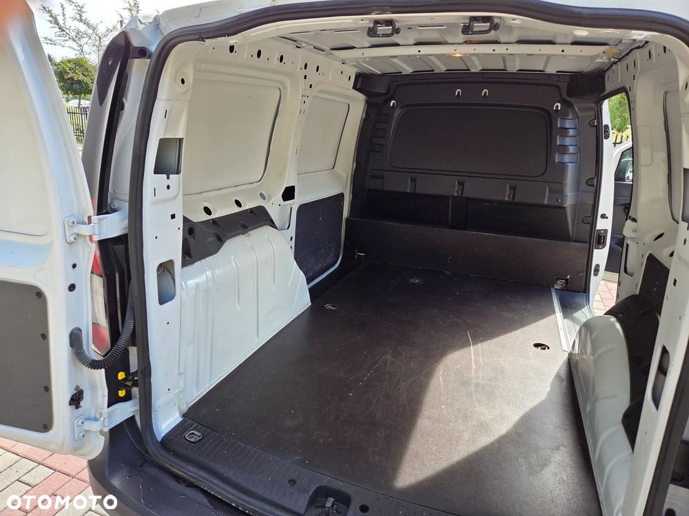 Volkswagen Caddy Maxi 2.0 TDI - 22