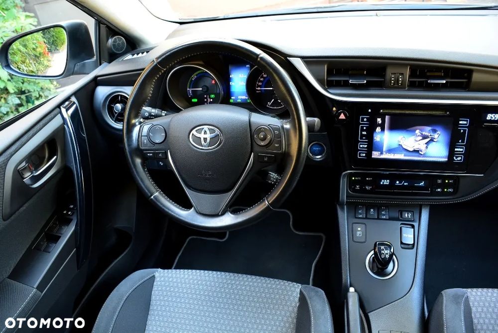 Toyota Auris 1.8 HSD Prestige - 24