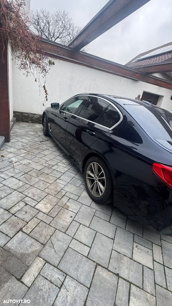 BMW Seria 5 520d xDrive AT - 3