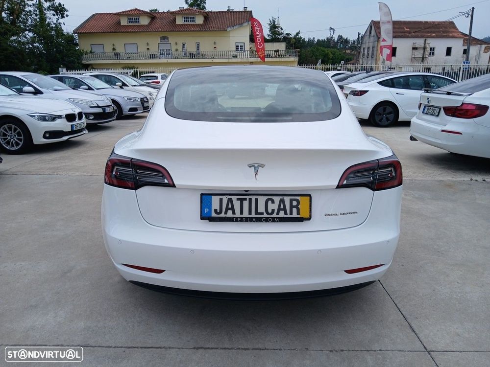 Tesla Model 3 - 6