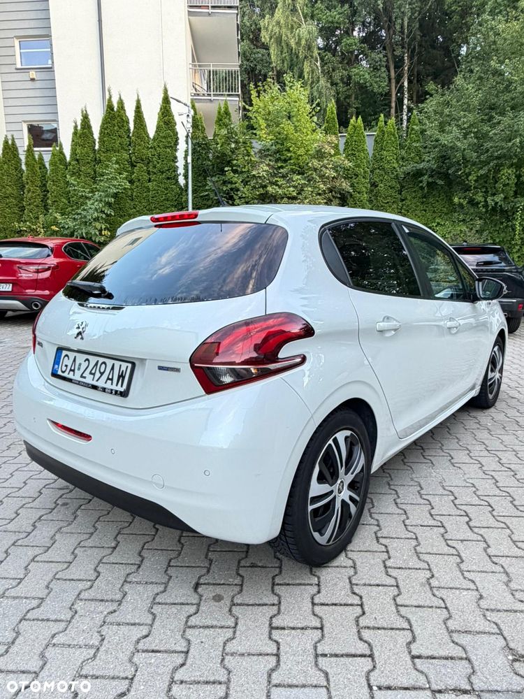 Peugeot 208 1.2 PureTech Style - 4