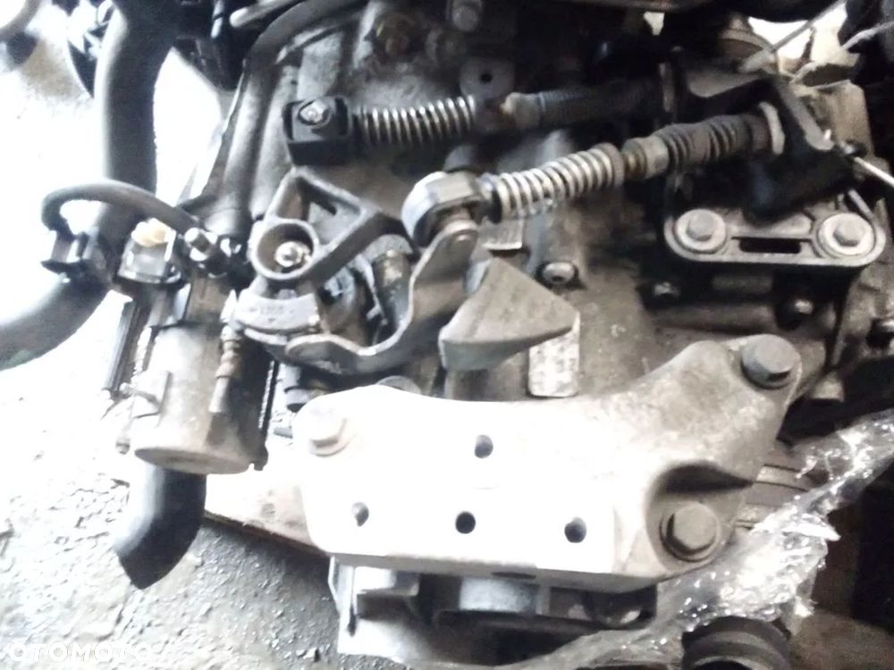 Skrzynia biegów VW 2.0 tdi HDV JLU Touran passat JLU - 1