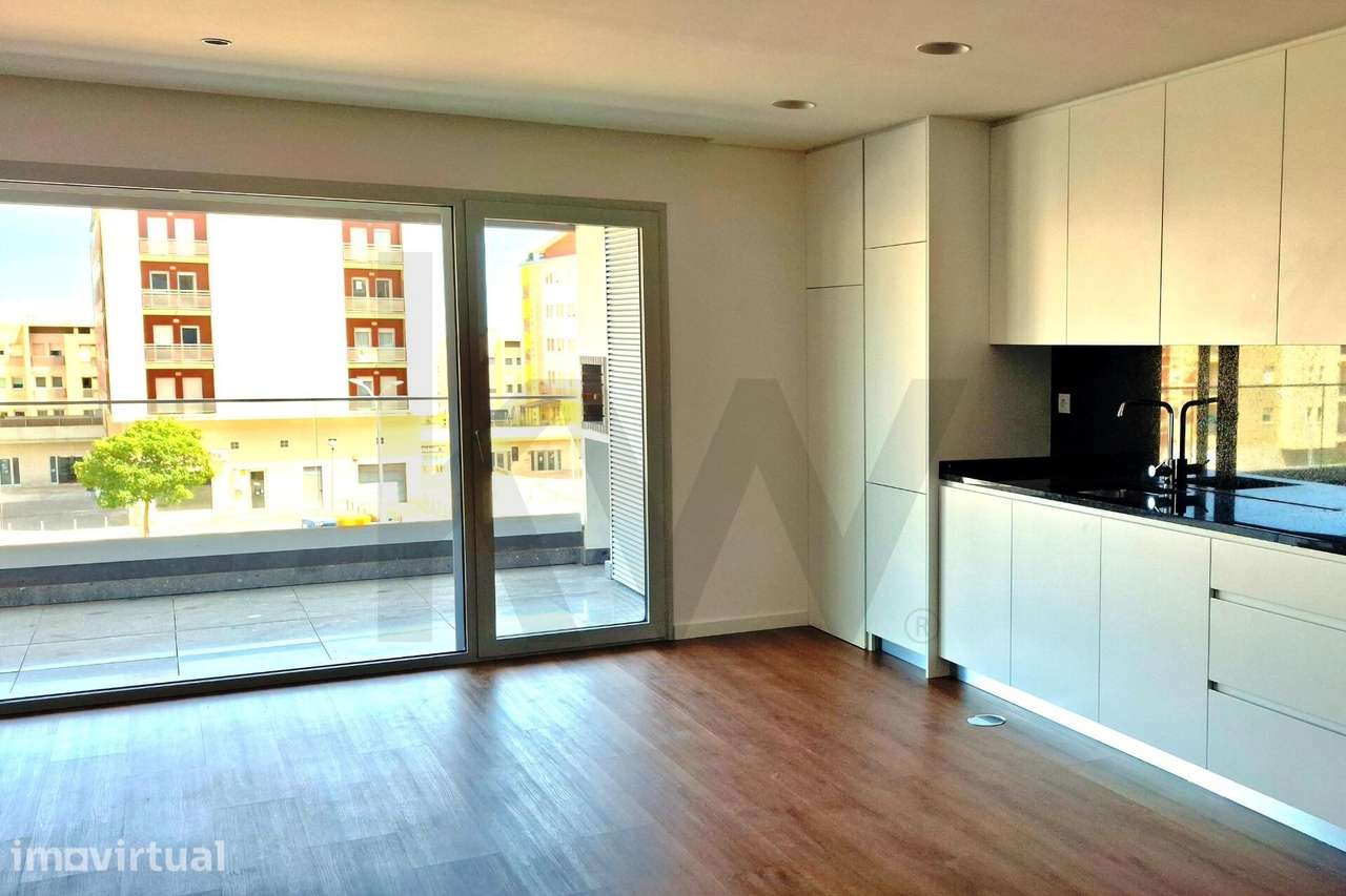 T3 | 4º piso | 179m2 | espaçosa varanda | box 2 carros | vista | Camar - Grande imagem: 5/26