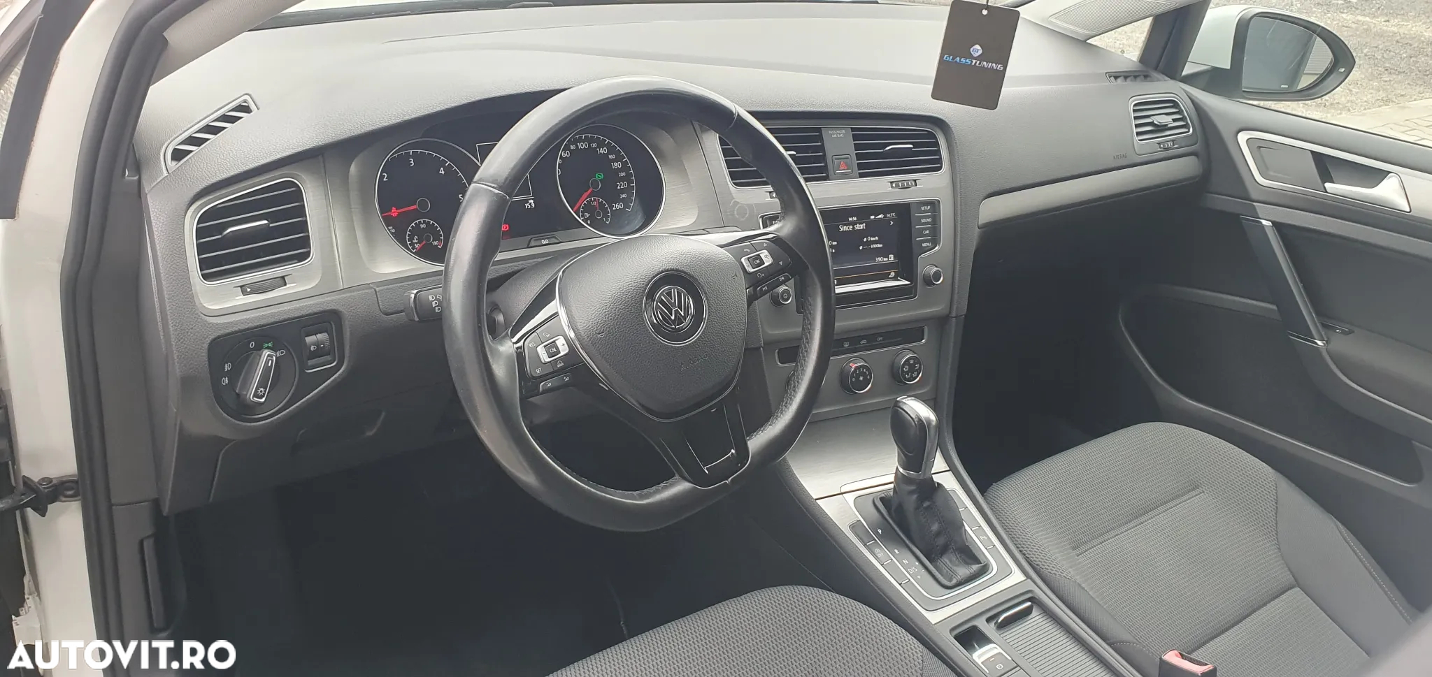 Volkswagen Golf 1.6 TDI DPF DSG BlueMotion Technology Trendline - 9