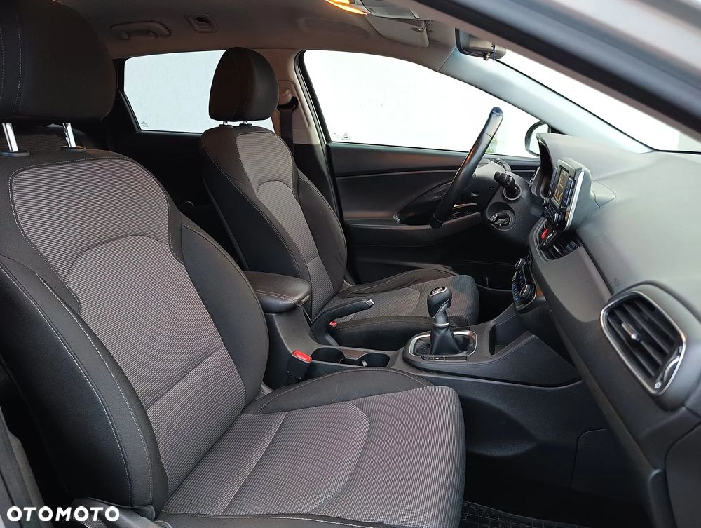 Hyundai i30 1.0 T-GDI GPF Classic + - 27