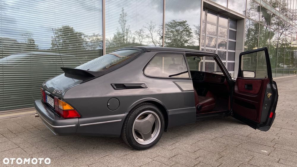 Saab 900 - 4