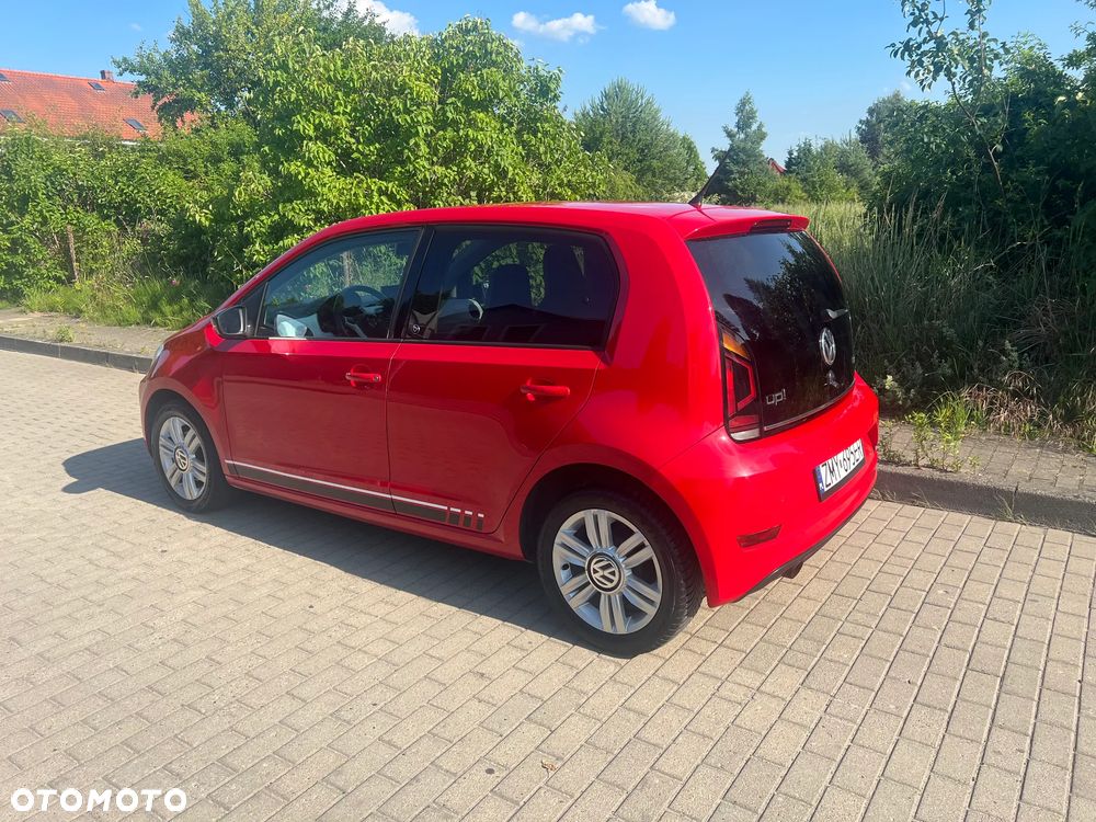 Volkswagen up! TSI beats - 7