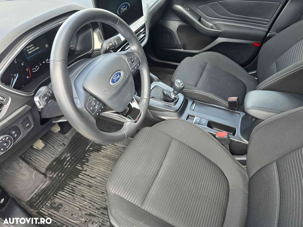 Ford Focus - 12