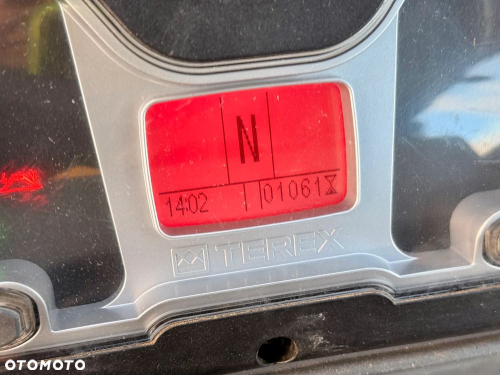 Terex koparko - ładowarka MECALAC TLB980, równe skrętne koła, jak NOWA - 12