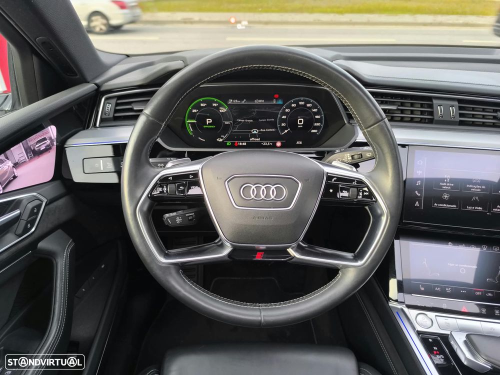 Audi e-tron 55 quattro S line - 36