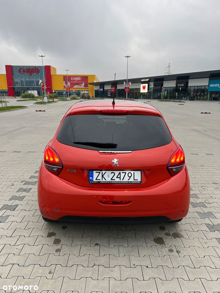 Peugeot 208 - 4