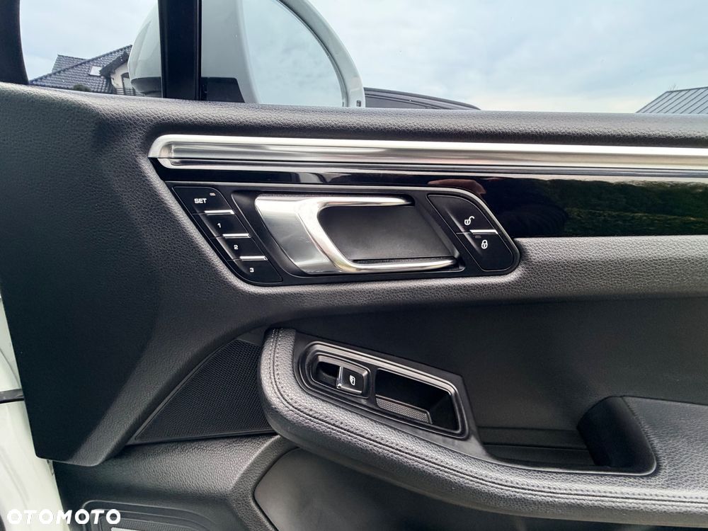 Porsche Macan S - 19