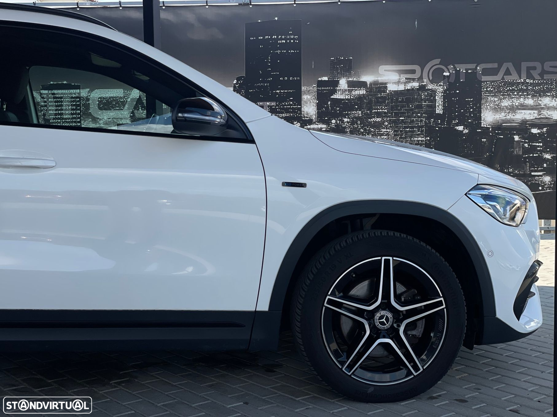 Mercedes-Benz GLA 250 e AMG Line - 9