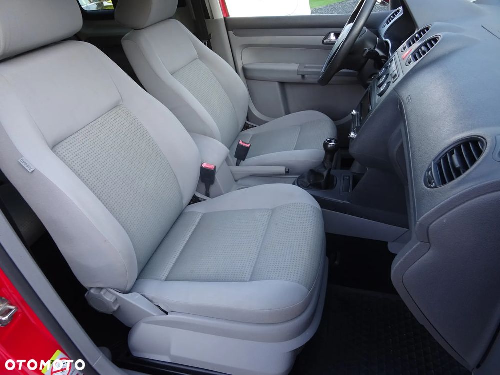 Volkswagen Caddy - 29