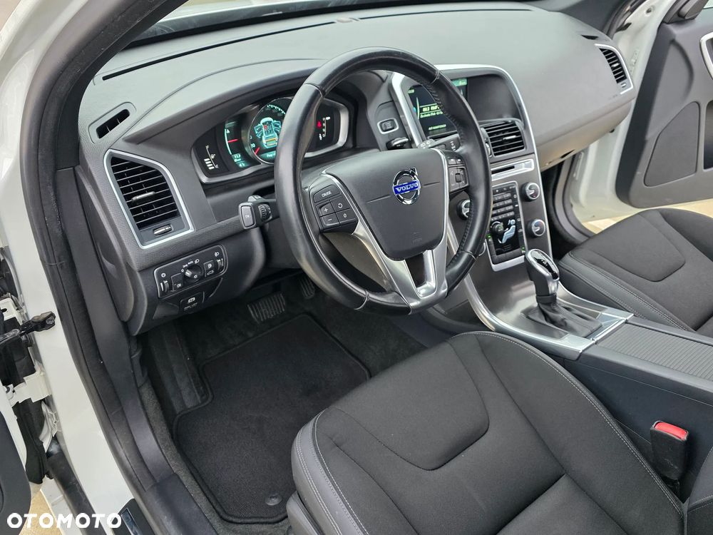 Volvo XC 60 D3 Geartronic Momentum - 9