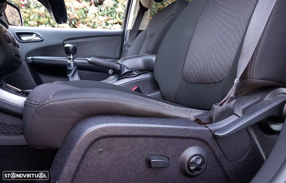 Fiat Freemont 2.0 M-Jet BlackCode - 23