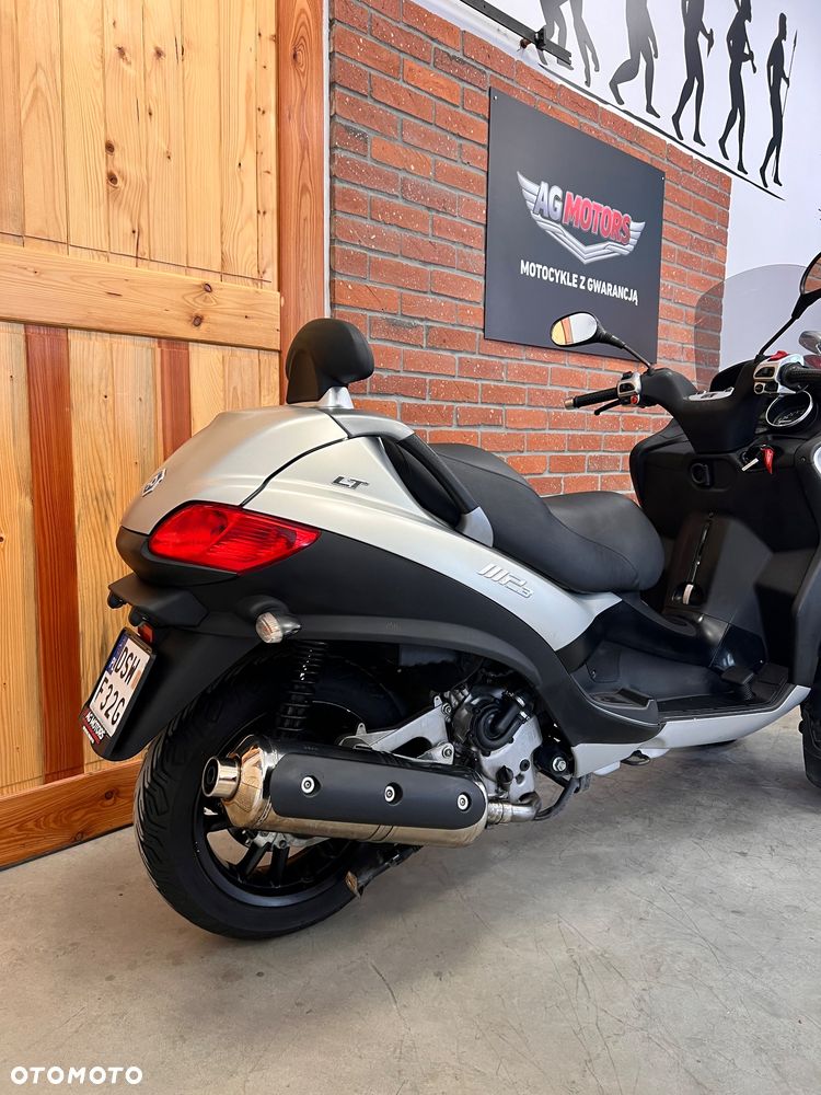 Piaggio MP-3 - 9