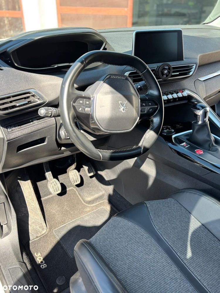 Peugeot 3008 1.6 BlueHDi Active S&S - 12