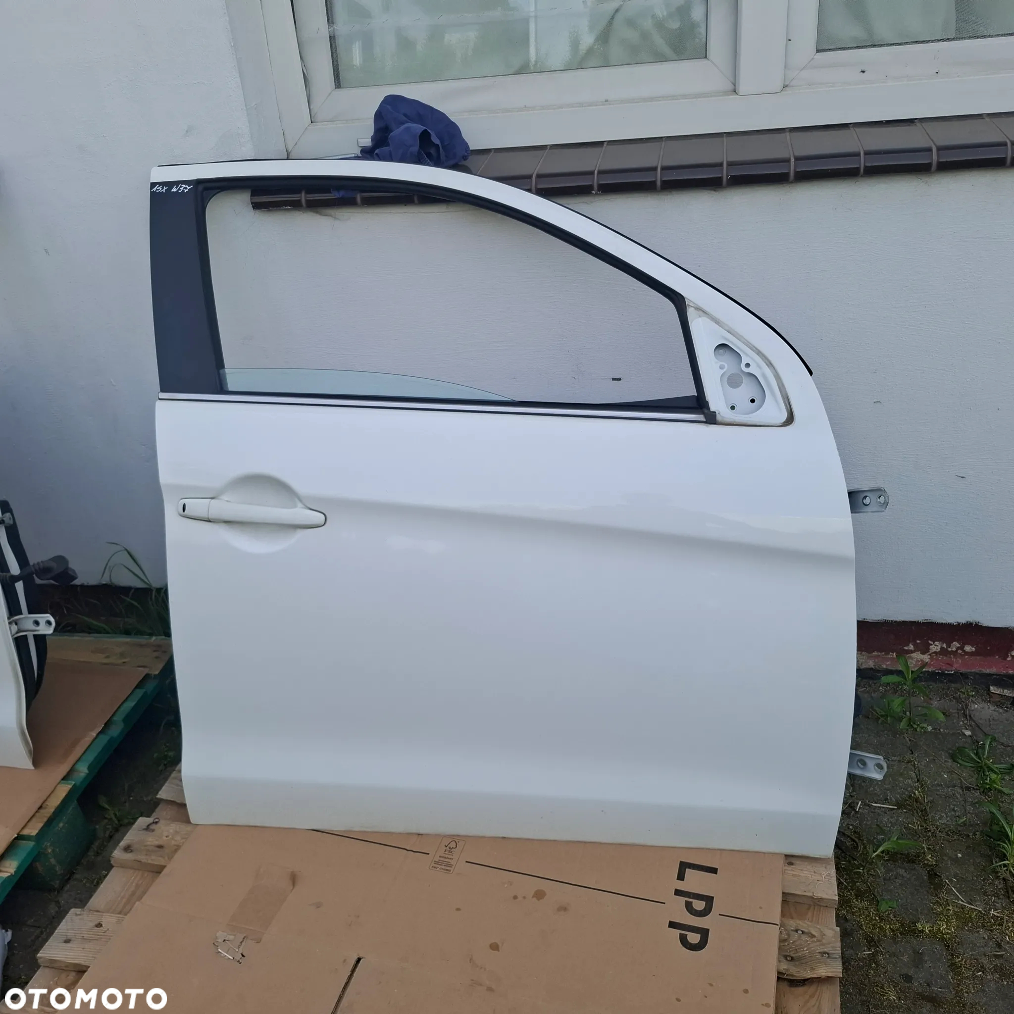 MITSUBISHI ASX 10-22 DRZWI PRAWA STORNA Przód prawe tył prawe w37 białe igła w kolor - 16