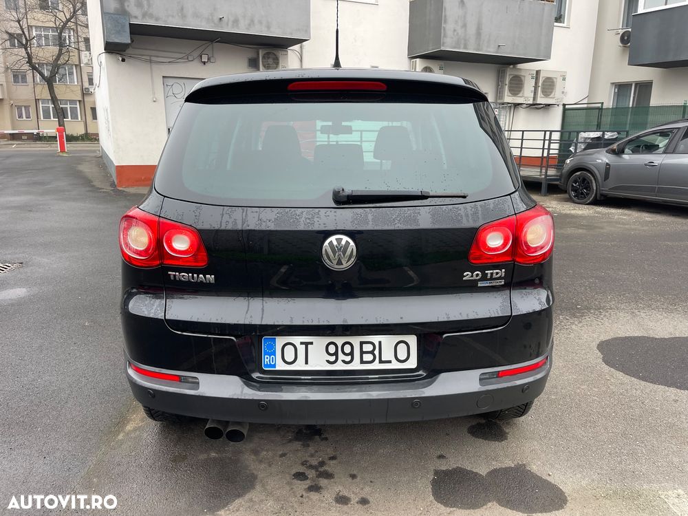 Volkswagen Tiguan - 2