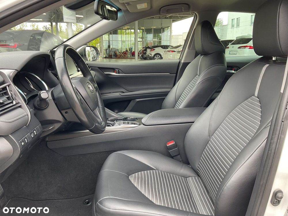 Toyota Camry 2.5 Hybrid Prestige CVT - 4