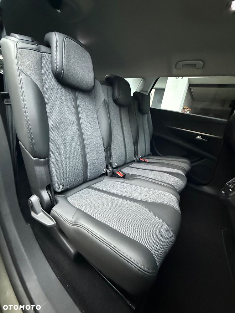 Peugeot 5008 - 31