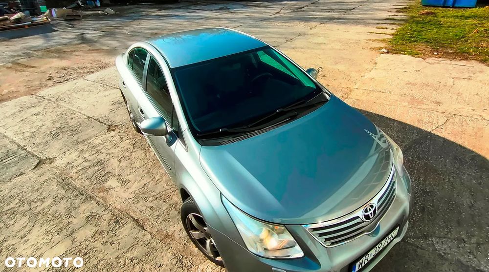 Toyota Avensis 1.6 Sol - 19