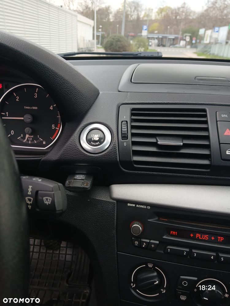 BMW Seria 1 118d DPF - 15
