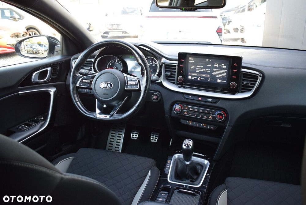 Kia ProCeed 1.5 T-GDI GT Line - 14