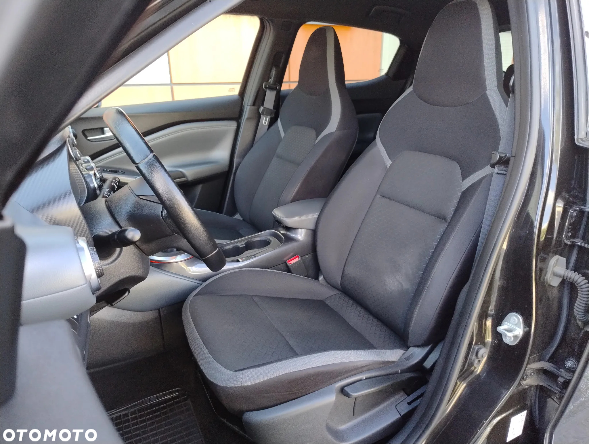 Nissan Juke 1.0 DIG-T Tekna - 9