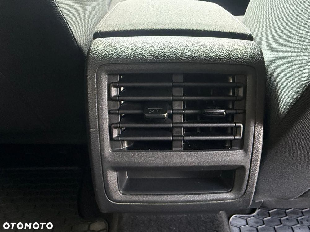 Volkswagen Golf 2.0 TDI Life - 41